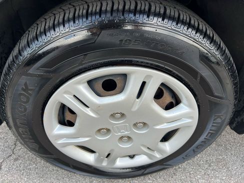 Used 2002 Honda Civic LX image 2