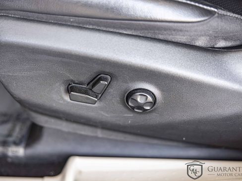 Used 2022 Chrysler Pacifica Touring-L image 25