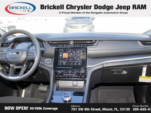 Used 2025 Jeep Grand Cherokee L Altitude image 21