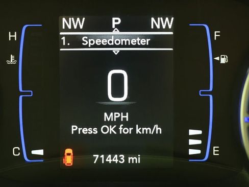 Used 2018 Chrysler Pacifica Touring-L image 17