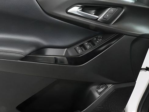 Used 2025 Chevrolet Equinox LT w/ Convenience Package II image 22