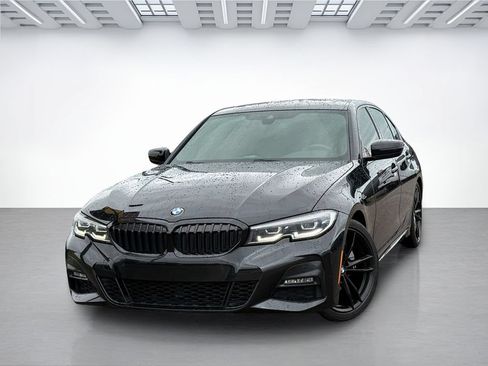 Used 2021 BMW 330i Sedan w/ M Sport Package RWD image 3