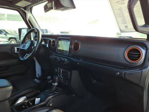 Used 2020 Jeep Gladiator Mojave image 11