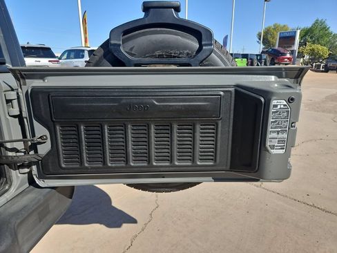 Used 2021 Jeep Wrangler Unlimited Sport AWD/4WD image 16