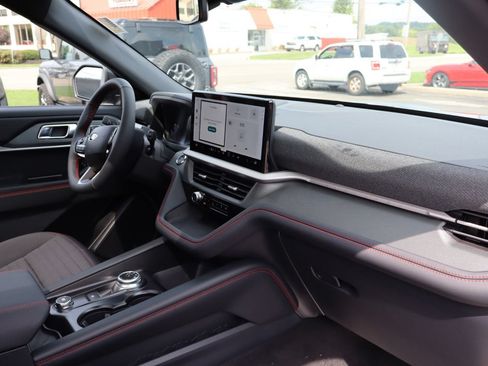 New 2026 Ford Explorer ST-Line w/ ST-Line Street Pack AWD/4WD image 40