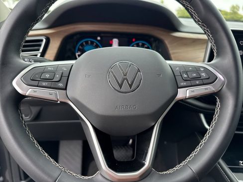 Used 2024 Volkswagen Atlas SE FWD image 23