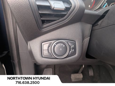 Used 2018 Ford Escape SE FWD image 26