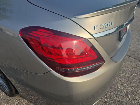 Used 2021 Mercedes-Benz C 300 Sedan image 31