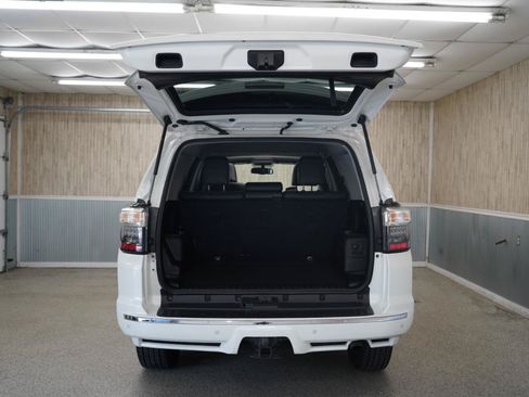 Used 2016 Toyota 4Runner Limited AWD/4WD image 38