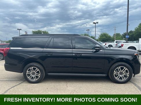 Used 2025 Ford Expedition Max Active RWD image 2