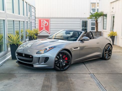 Used 2014 Jaguar F-TYPE S RWD image 2