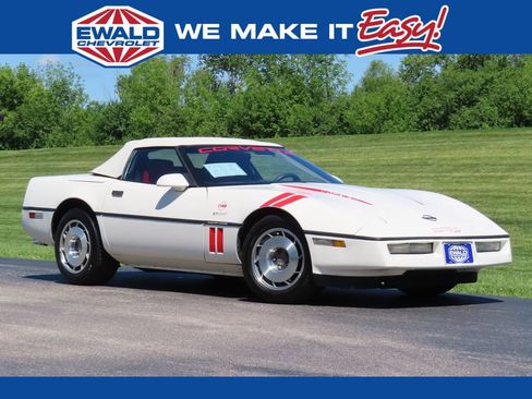 Used 1987 Chevrolet Corvette Convertible RWD image 1