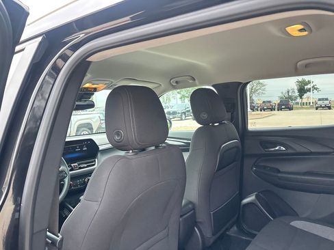 Used 2025 Chevrolet TrailBlazer LT FWD image 22