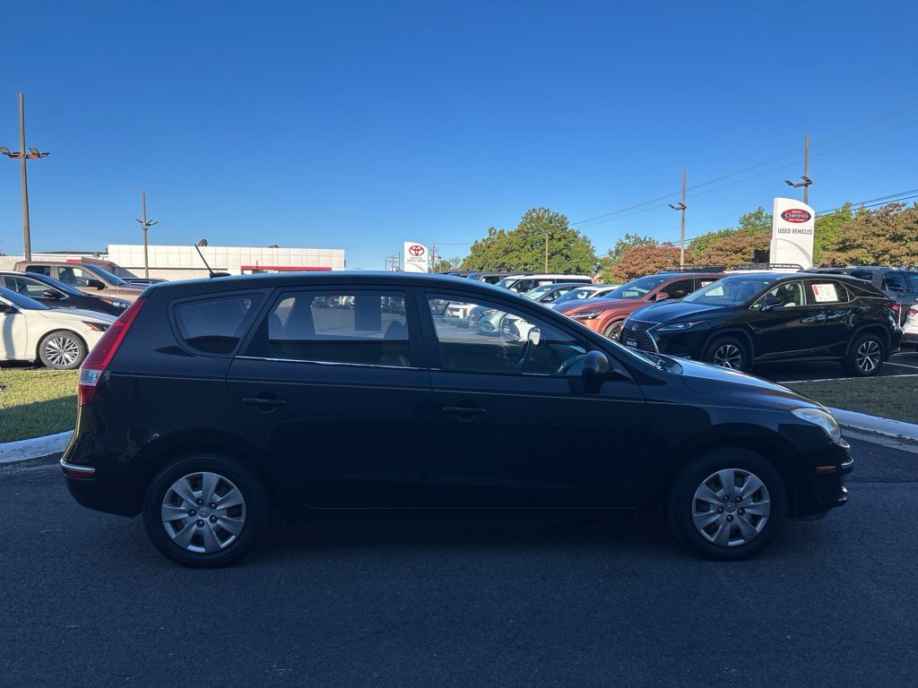 Used 2012 Hyundai Elantra GLS FWD image 2