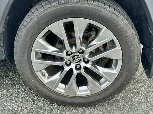 Certified 2019 Toyota RAV4 XLE Premium w/ Cold Weather Package AWD/4WD image 7