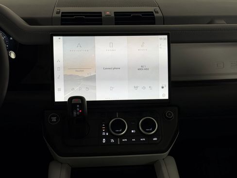 Used 2026 Land Rover Defender 110 S image 20