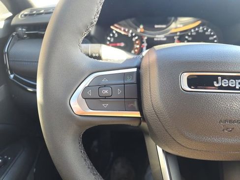 New 2026 Jeep Compass Latitude image 13