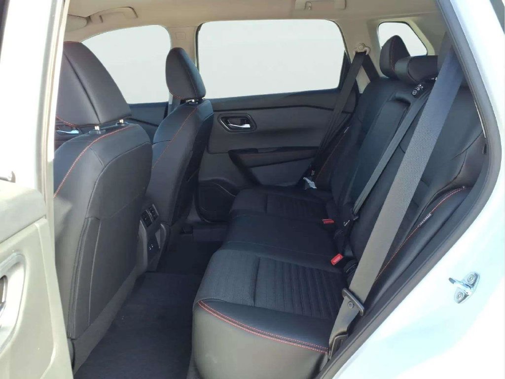 New 2026 Nissan Rogue SV AWD/4WD image 13