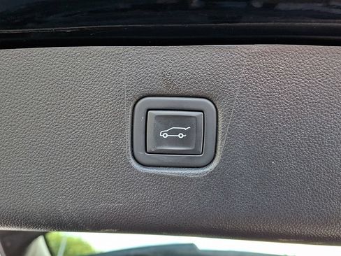 Used 2023 Chevrolet Blazer RS w/ Enhanced Convenience Package AWD/4WD image 33