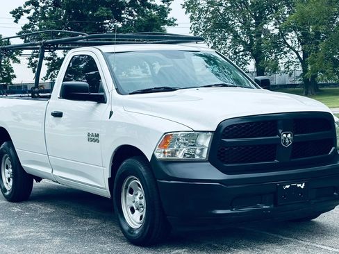 Used 2017 RAM 1500 Tradesman RWD image 14
