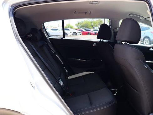 Used 2019 Kia Sportage LX FWD image 27
