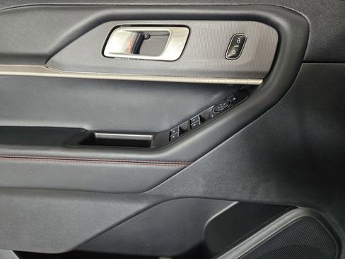 Used 2025 Ford Explorer ST-Line RWD image 25