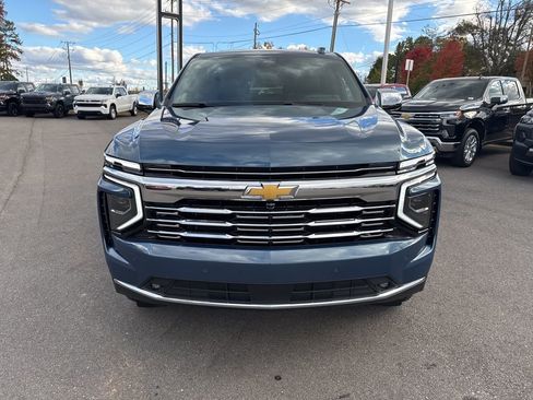 New 2026 Chevrolet Suburban Premier image 8