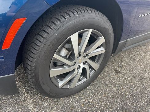 Used 2023 Chevrolet Equinox Premier image 23