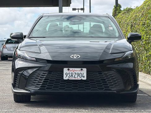 Used 2025 Toyota Camry SE FWD image 10