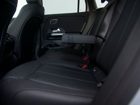 Certified 2025 Mercedes-Benz GLA 250 4MATIC image 25