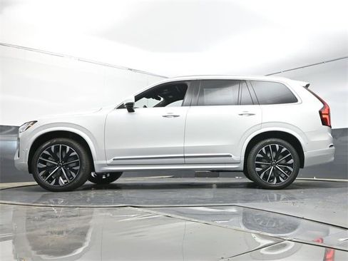 New 2025 Volvo XC90 B6 Plus w/ Protection Package Premier image 36