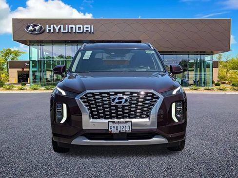 Used 2022 Hyundai Palisade Limited FWD image 2