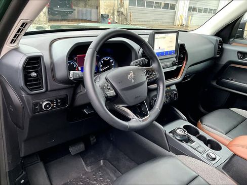 Certified 2024 Ford Bronco Sport Outer Banks w/ Tech Package image 18