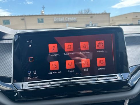 Certified 2024 Volkswagen Atlas Peak Edition SE AWD/4WD image 50