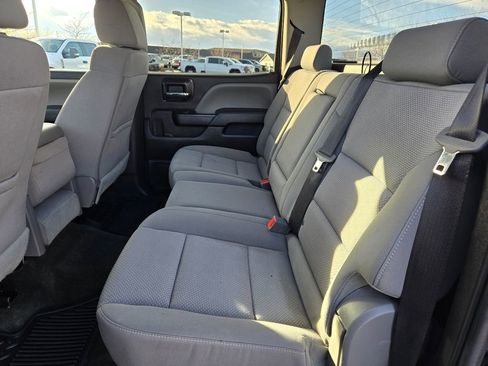 Used 2018 Chevrolet Silverado 1500 Custom w/ Custom Value Package image 4