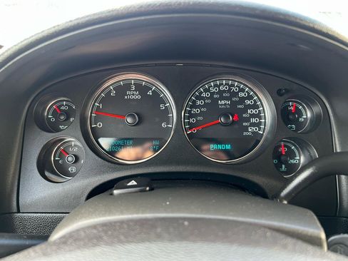 Used 2010 Chevrolet Tahoe LT AWD/4WD image 17