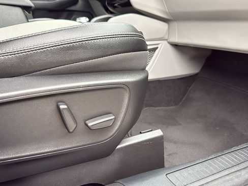 Certified 2023 Ford Escape Platinum w/ Premium Technology Package FWD image 21