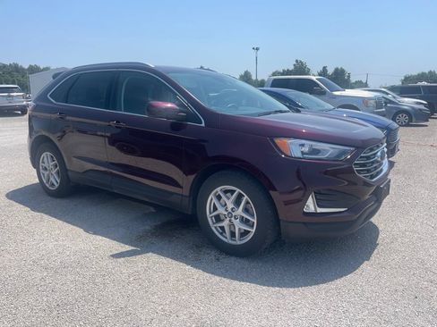Used 2021 Ford Edge SEL w/ Convenience Package AWD/4WD image 4