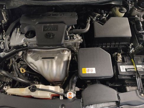 Used 2017 Toyota Camry XSE image 30