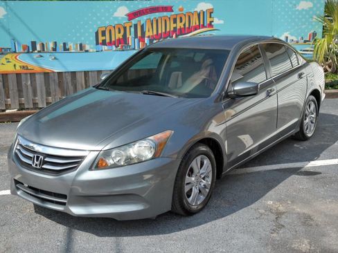 Used 2012 Honda Accord LX image 2