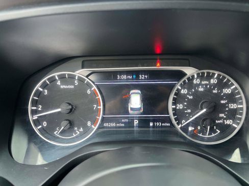 Used 2022 Nissan Rogue SV image 28