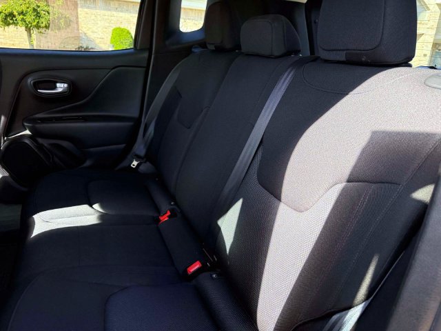 Certified 2023 Jeep Renegade Latitude AWD/4WD image 12