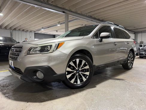 Used 2015 Subaru Outback 3.6R Limited AWD/4WD image 2