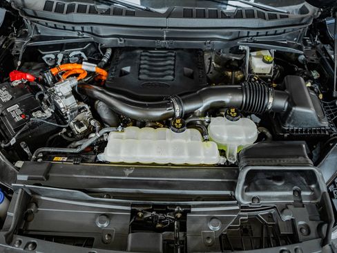 Certified 2023 Ford F150 Lariat w/ Equipment Group 502A High image 26