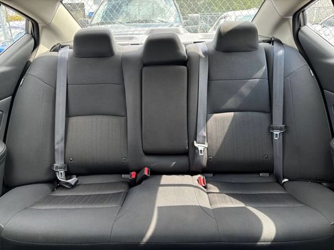Used 2025 Nissan Altima 2.5 SV FWD image 38
