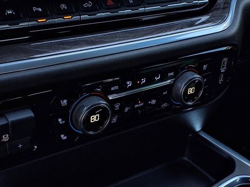 Used 2022 Chevrolet Silverado 1500 LTZ w/ LTZ Convenience Package II image 10