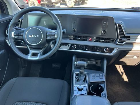 Used 2024 Kia Sportage LX AWD/4WD image 24
