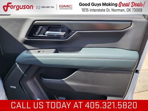 New 2026 GMC Yukon XL AT4 w/ AT4 Premium Plus Package AWD/4WD image 43