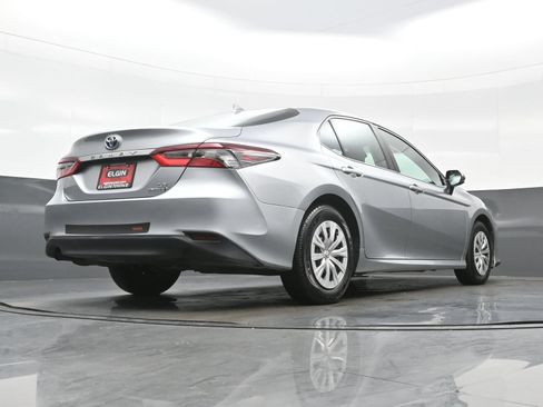 Used 2022 Toyota Camry LE FWD image 32