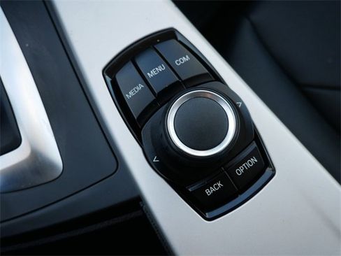 Used 2018 BMW 320i xDrive 320i xDrive w/ Convenience Package image 19